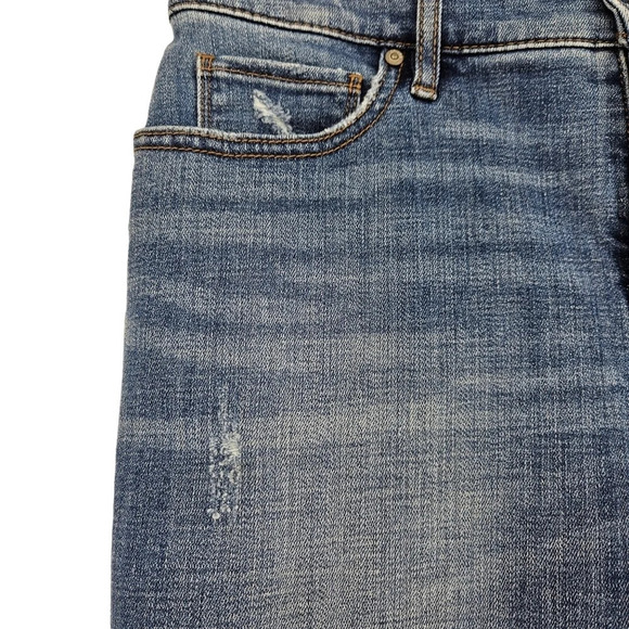 Chicos So Slimming Girlfriend Slim Cropped Jeans Mid Rise Medium Wash Denim - Picture 2 of 7